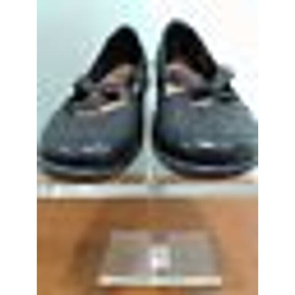 Cobb Hill Crossover Straps, Leather Flats, Size 7.5, Black - Picture 4 of 6